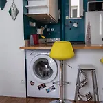Superb Apartment In Paris Near Buttes-Chaumont