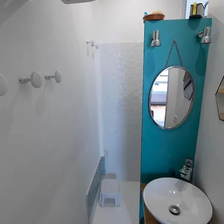 Appartamento Superb Apartment In Paris Near Buttes-Chaumont
